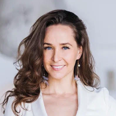 Анна Попова