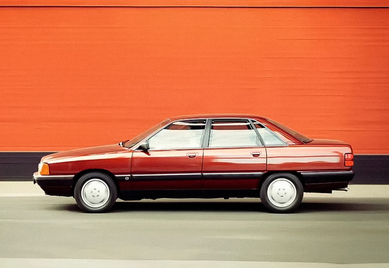 Audi 100. Фото: Audi